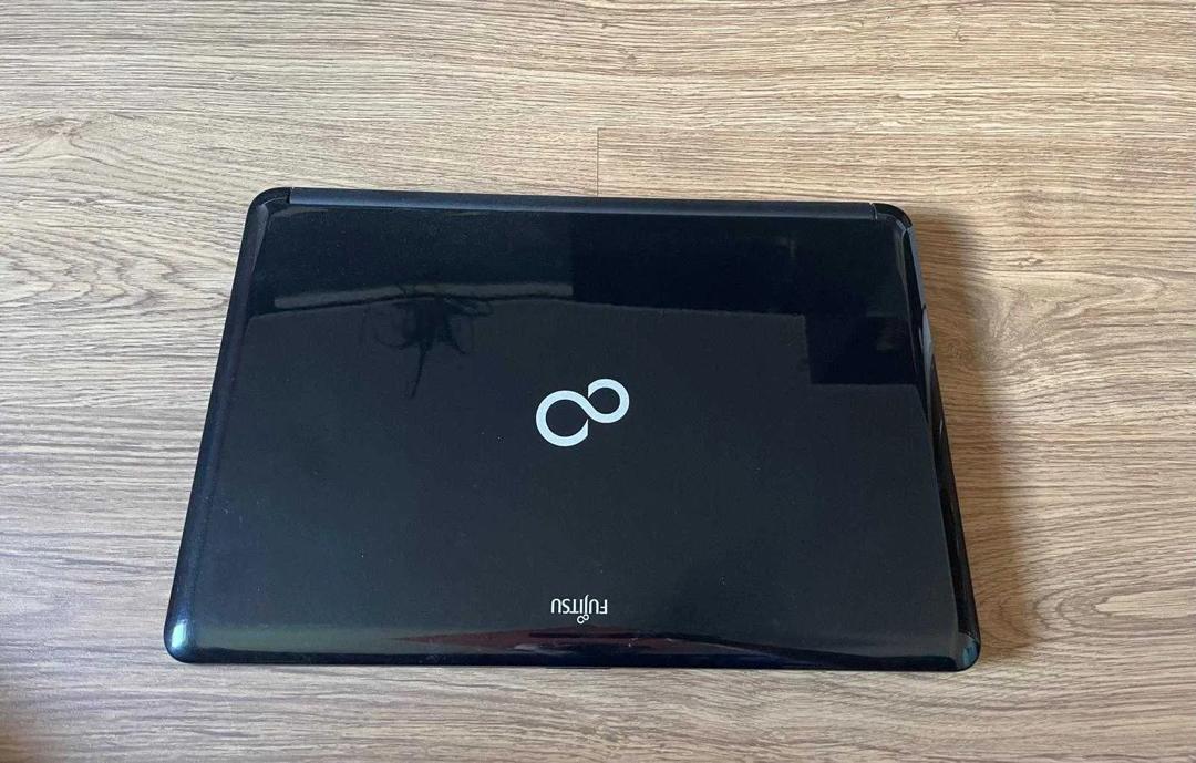 PC FUJITSU i7 